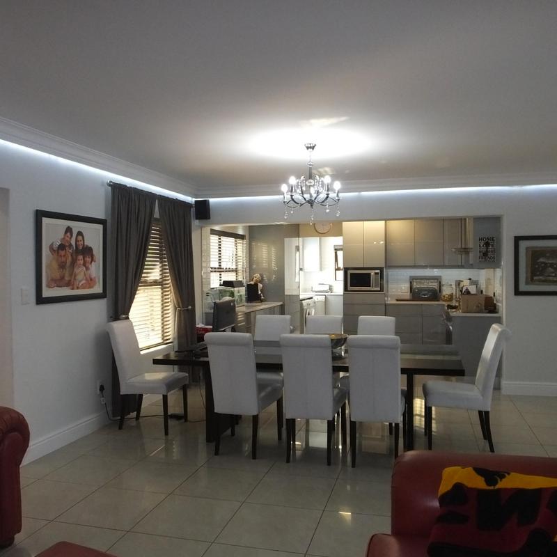 4 Bedroom Property for Sale in Calypso Beach Western Cape